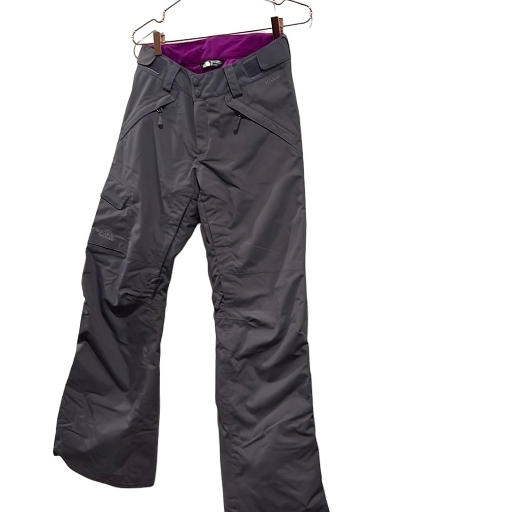 NORTHFACE hyvent lilac ski pants. Size small